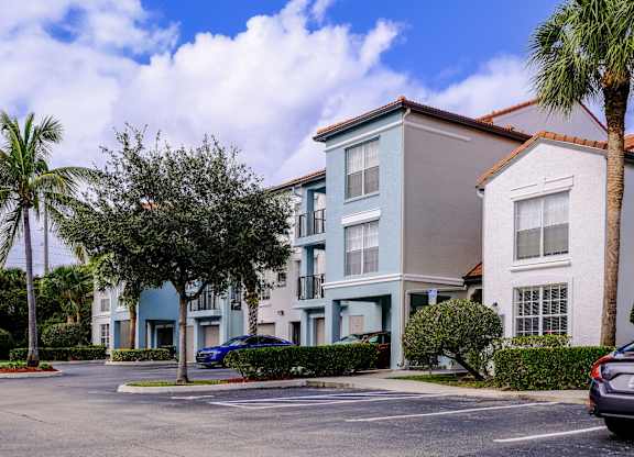exterior view of Sophia at Abacoa apartments 863 University Blvd., Jupiter, FL 33458