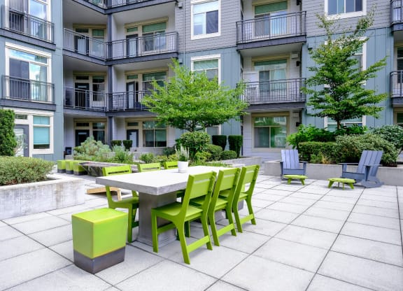 courtyard and social gathering areas at Elan Redmond apartments