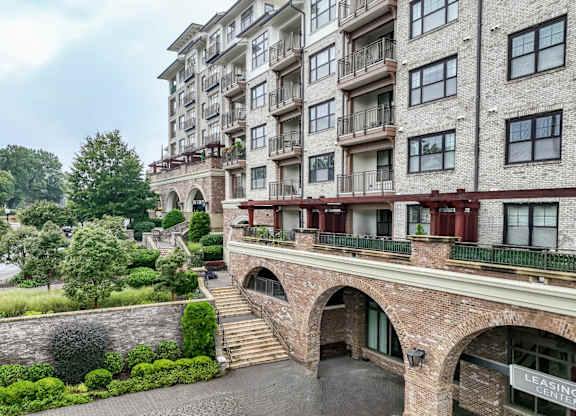 Berkshire Village District Raleigh apartments exterior view