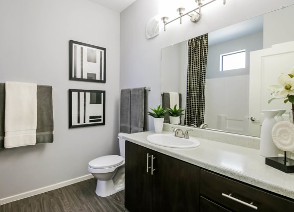 Avora apartments bathroom