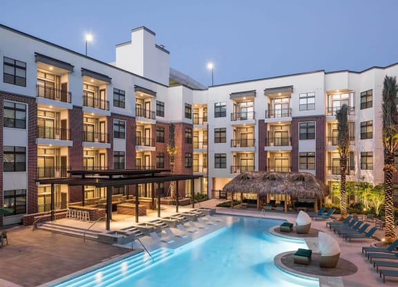 swimming pool at Tinsley on the Park apartments