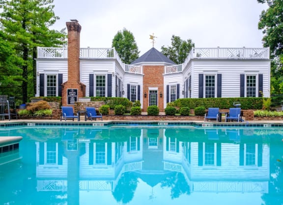 The Residence at Christopher Wren apartments swimming pool
