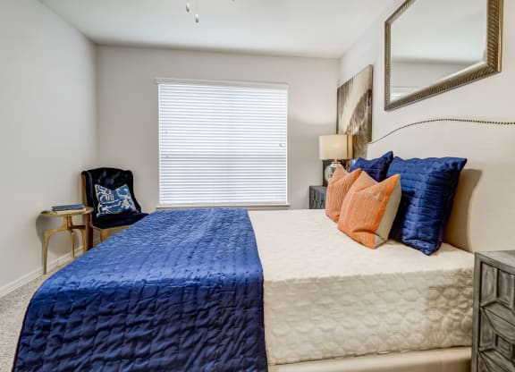 Update bedroom, Plaza Museum District
