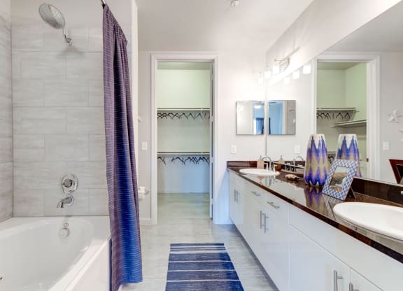 Luxury Bathrooms at McKinney Square, McKinney, TX, 75070