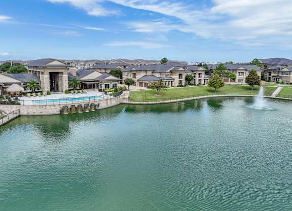 lakeside apartments at The Falls at Copper Lake Houston apartments for rent