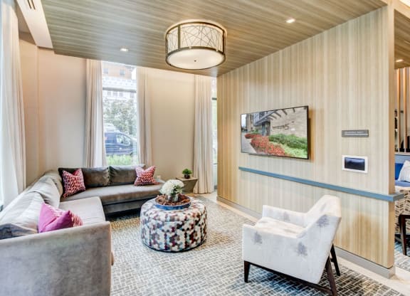 Luxury Apartments NW Washington DC near 14th and U Street with Reading Nook and Work-From-Home Spaces-Berkshire 15 Apartments