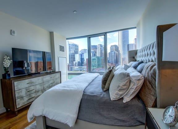Apartments Boston Seaport with Waterviews and City Views-The Benjamin Seaport Residences