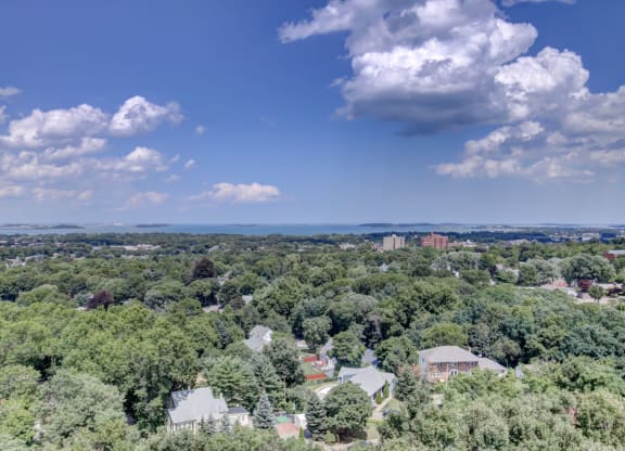 1 and 2 Bedroom Apartments in Quincy MA with water views and Boston city skyline vistas