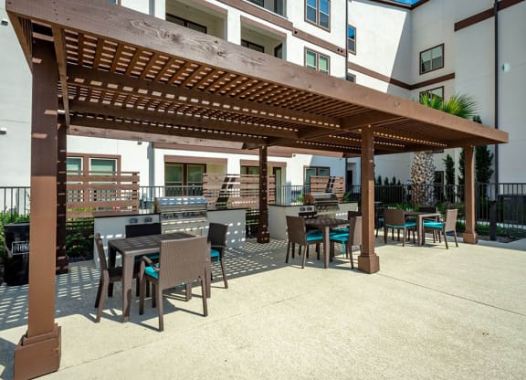 Courtyard With BBQ Area
