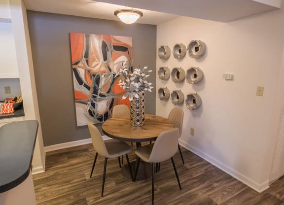 Dining Room at Saw Mill Village Apartments, Ohio