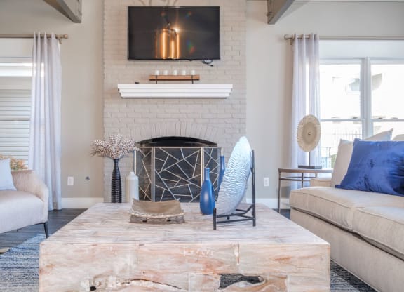 Perimeter Lakes apartments social lounge