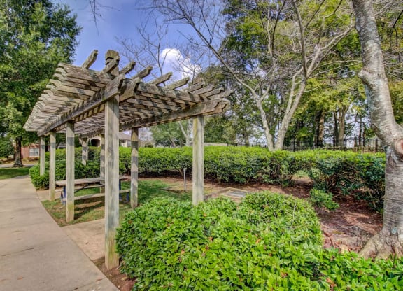 Relaxing outdoor spaces at Wyndchase Aspen Grove in Franklin, TN