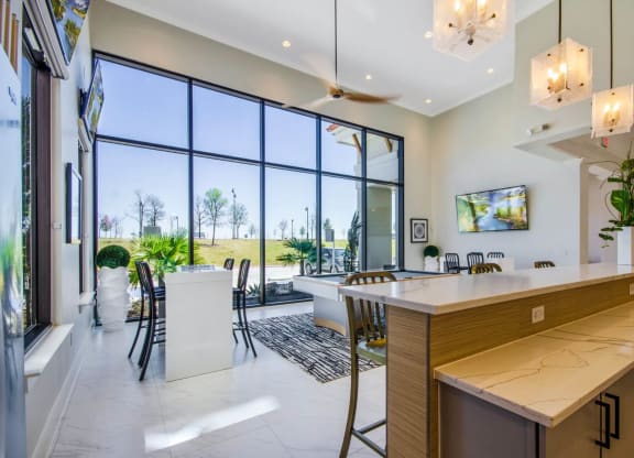 Clubhouse dining at Reveal at Bayside, Texas