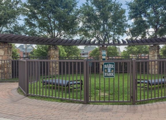 Pet Park at Estancia Townhomes, Dallas, TX