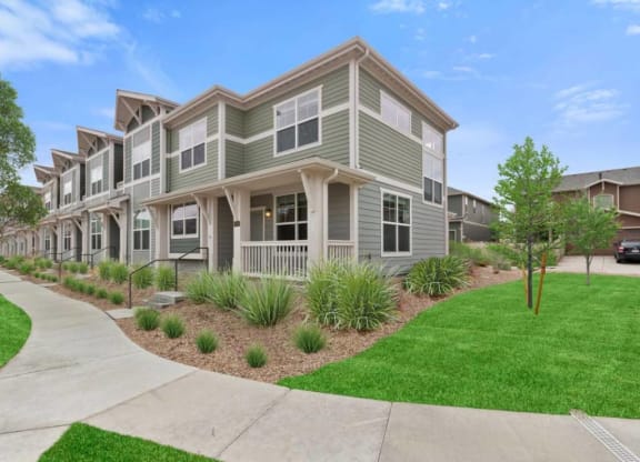 Green Space Walking Trails at Belle Creek Commons, Henderson, CO, 80640