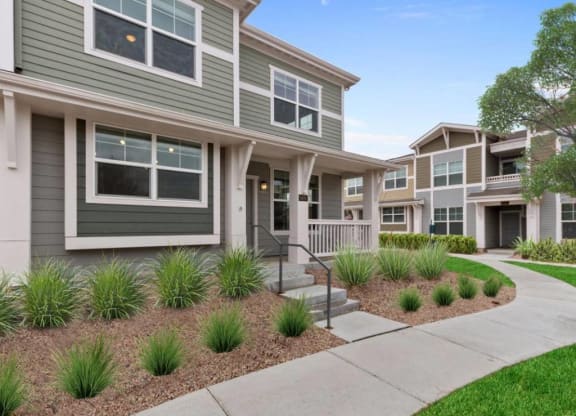Sun Porch Courtyard at Belle Creek Commons, Henderson
