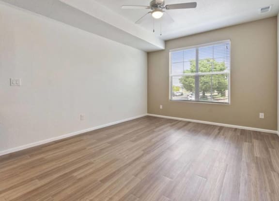 Expansive Windows For Natural Light at Belle Creek Commons, Henderson