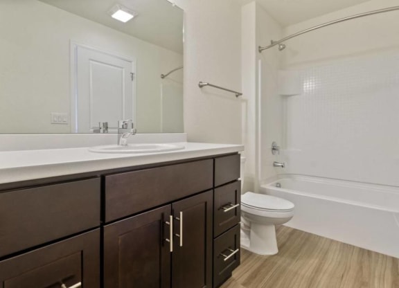 Bathroom With Bathtub at Belle Creek Commons, Henderson, 80640