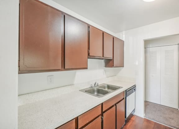 Apartments with dishwasher in Southfield, MI