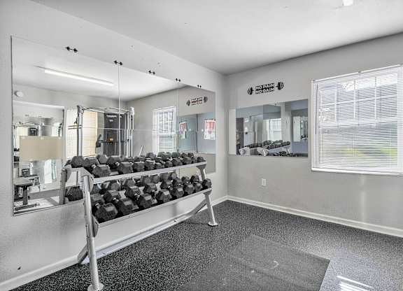 Apartments in Kalamazoo with a gym. Free weights.