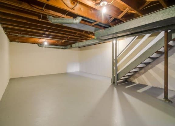 at Carriage House Apartments, Flint, MI, 48503