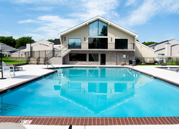 Pool and pool house at Townhomes at Gateway, Pennsylvania