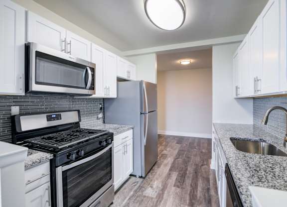Fitted Kitchen at Premier at Cherry Hill, New Jersey 08002
