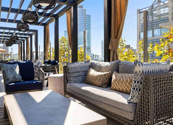 Patio with table at K1 Apartments, San Diego, CA, 92101