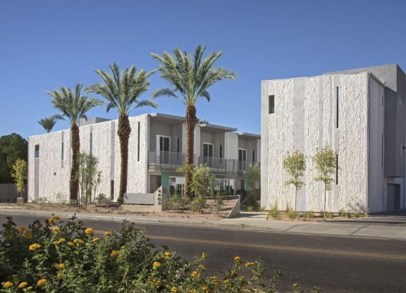 the building in which the hotel is located at Novella Arcadia, Phoenix, AZ