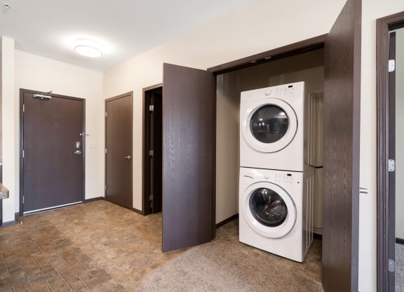 Arden Flats - Two Bedroom In Unit Laundry