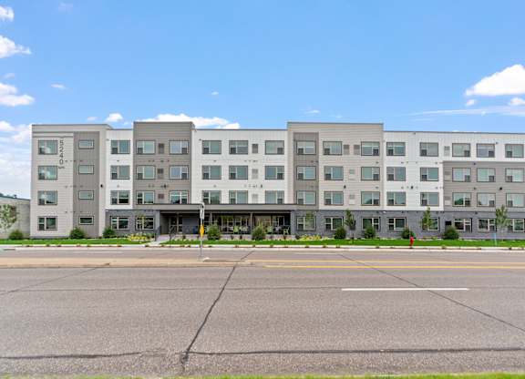 5240 Apts front view