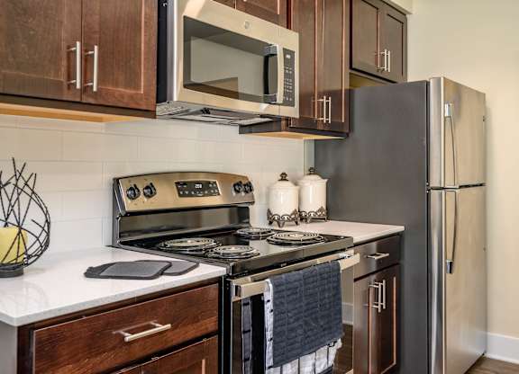 Stainless Steel Appliances at Hathaway Meadows in Farmington, NY