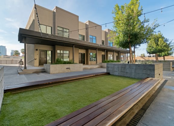 Apartment Lawn Area At Union at Roosevelt Apartments In Phoenix, AZ