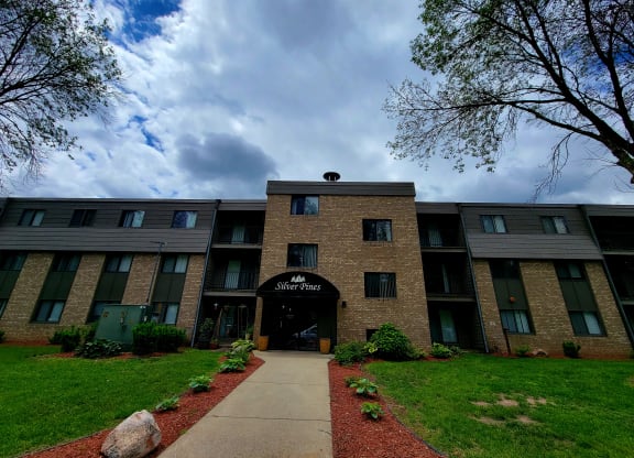 our building is located in the heart of the city