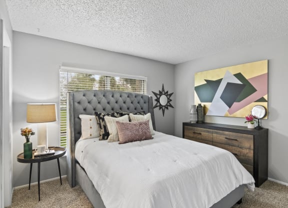 the preserve at ballantyne commons bedroom with large bed