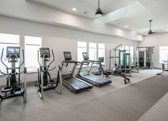 24 hour fitness studio