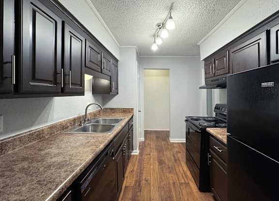 the preserve at ballantyne commons apartment kitchen at Ascot Place Apartments, Birmingham, 35235