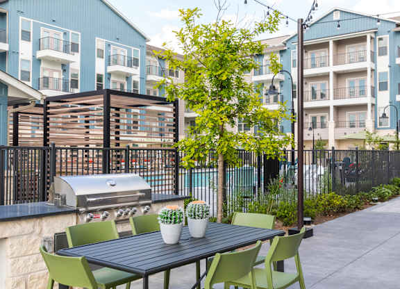 Outdoor courtyard at 1900 Parmer Apartments in Austin TX