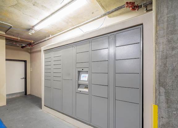 Amazon Lockers at il Palazzo Apartments in San Diego CA