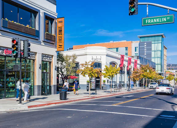 Nearby shopping near The Braydon in Napa CA