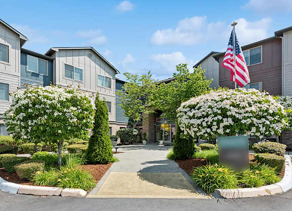 Building exterior at Alderwood Court in Lynnwood WA
