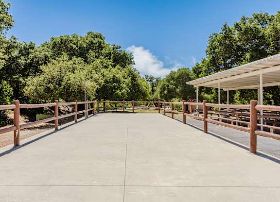 Walkway in shopping area near CALIXA Apartment Homes in Camarillo CA