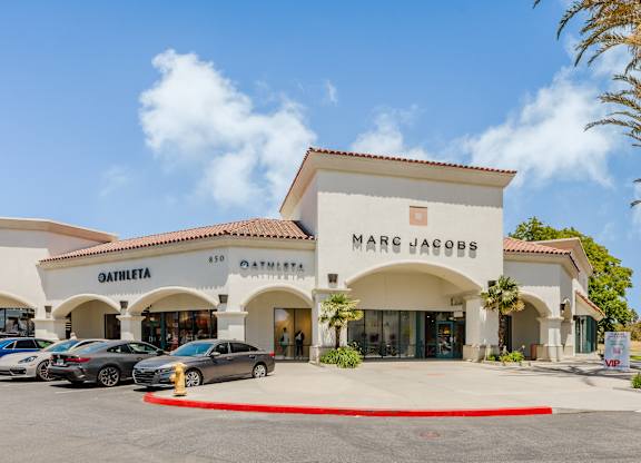 Shopping near CALIXA Apartment Homes in Camarillo CA