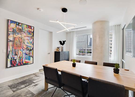 Co Working Lounge Meeting Room at 1810 Main Apartments in Houston TX