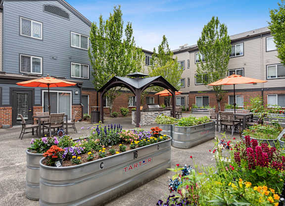 Courtyard community planters at Meridian Court Apartments in Federal Way WA