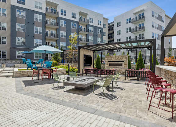 Courtyard firepits at Jayden Apartments in Peabody MA