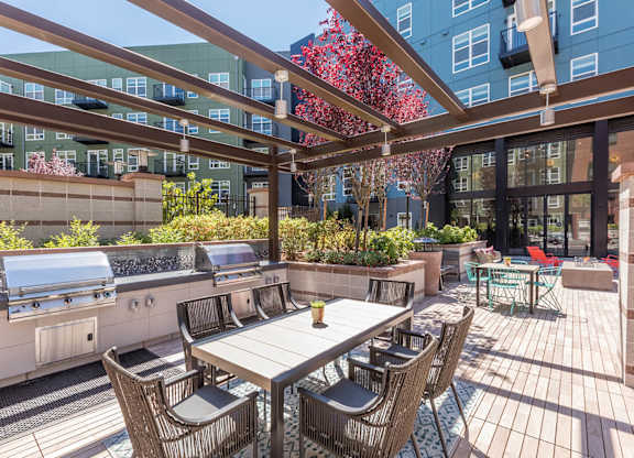 Courtyard Grills at North at Totem Lake Apartments in Kirkland WA