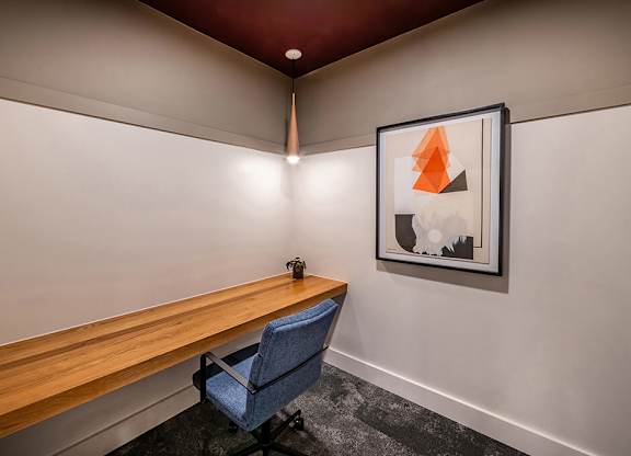 Coworking Space at Heights at 1520 Apartments in Houston TX