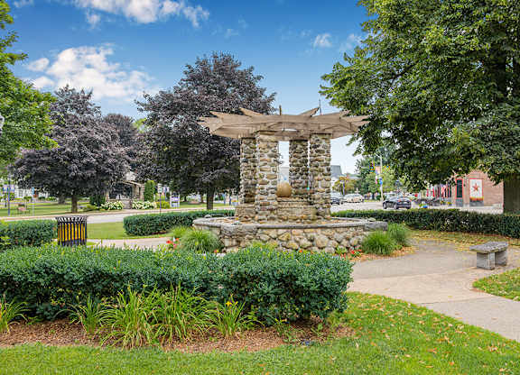 Dowtown Walpole Square near The Penstone Apartments and Townhomes in South Walpole MA