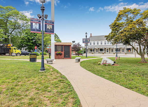 Dowtown Walpole Square near The Penstone Apartments and Townhomes in South Walpole MA